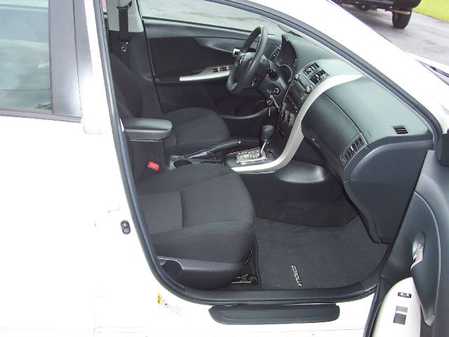 Toyota Corolla 2011 photo 28