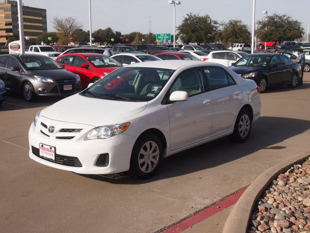 Toyota Corolla 2011 photo 2