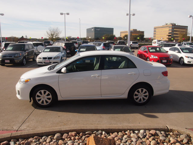 Toyota Corolla 2011 photo 3