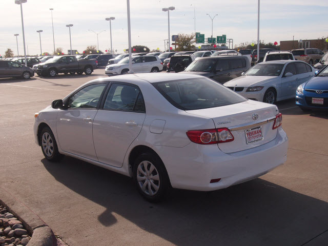 Toyota Corolla 2011 photo 4