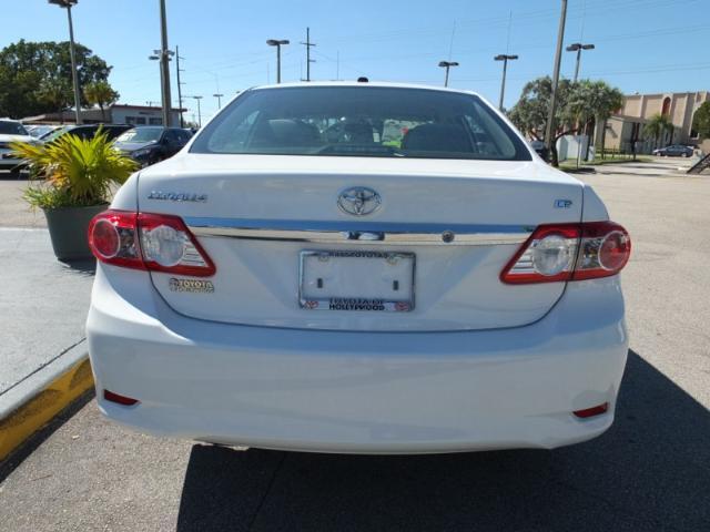 Toyota Corolla 2011 photo 4