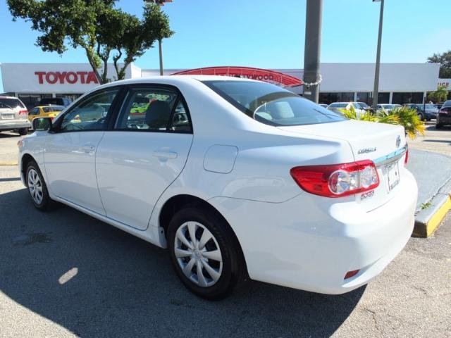Toyota Corolla 2011 photo 5