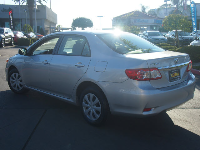 Toyota Corolla 2011 photo 3