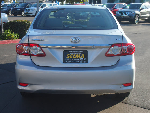 Toyota Corolla 2011 photo 4