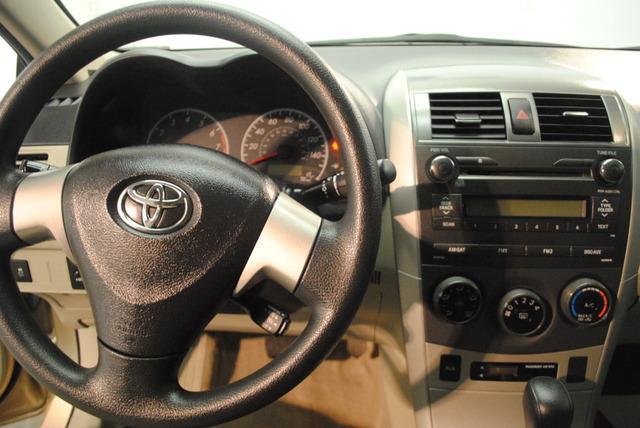 Toyota Corolla 2011 photo 19