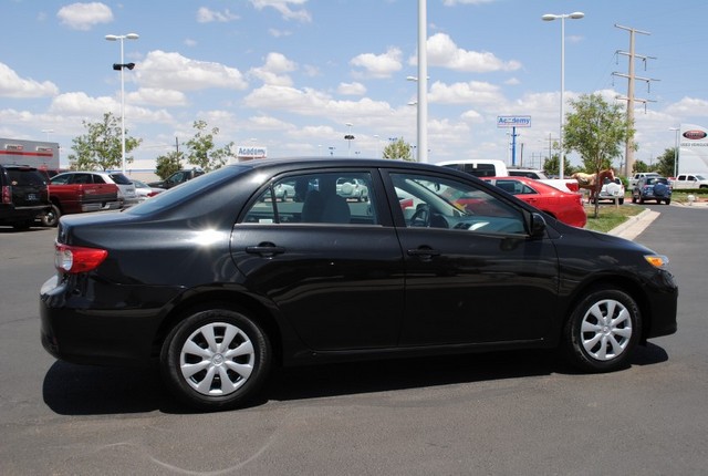 Toyota Corolla 2011 photo 2