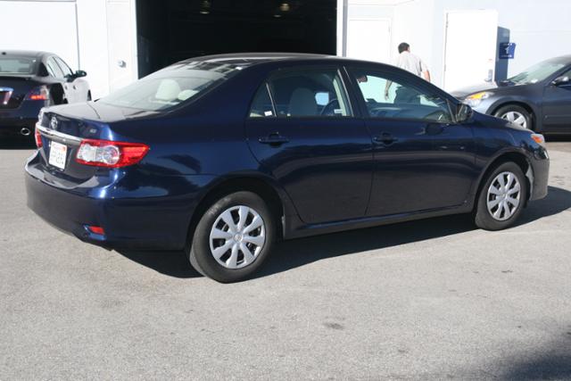 Toyota Corolla 2011 photo 2
