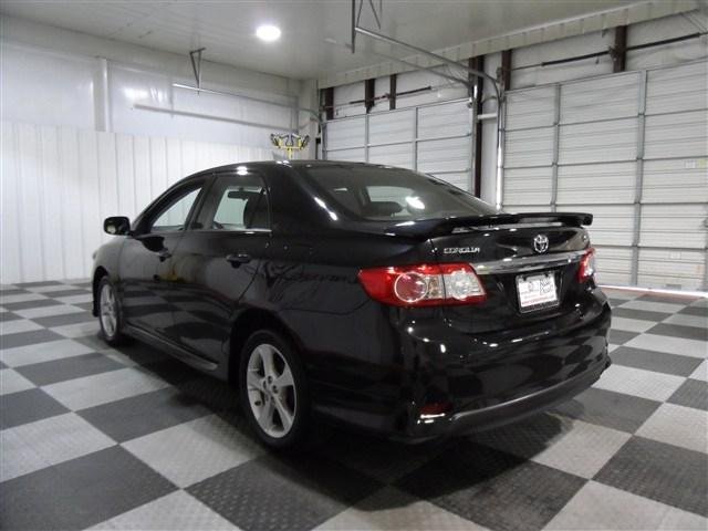 Toyota Corolla 2011 photo 4