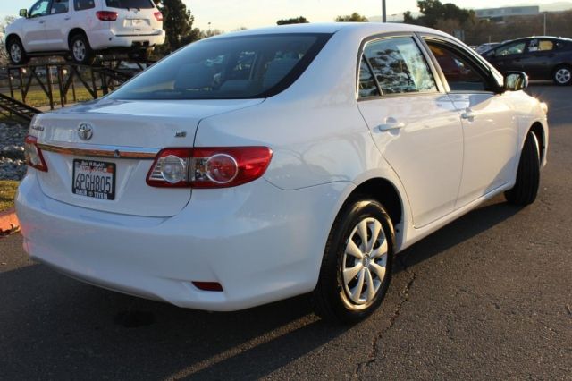 Toyota Corolla 2011 photo 4