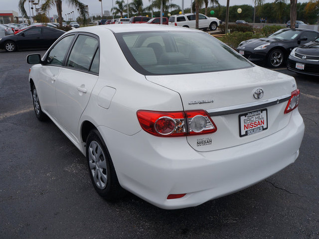 Toyota Corolla 2011 photo 4