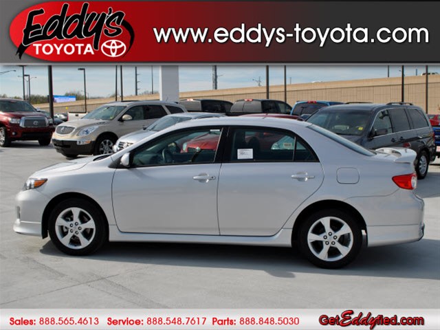 Toyota Corolla 2011 photo 1