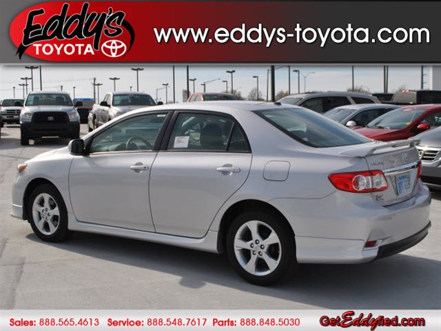 Toyota Corolla 2011 photo 2