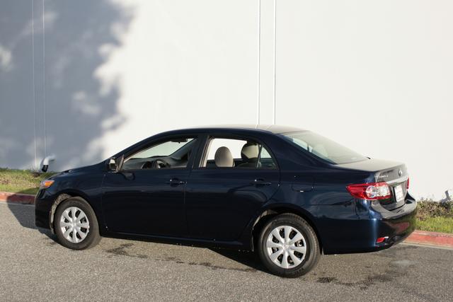 Toyota Corolla 2011 photo 2
