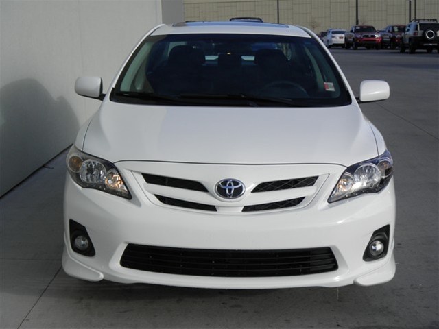 Toyota Corolla 2011 photo 2