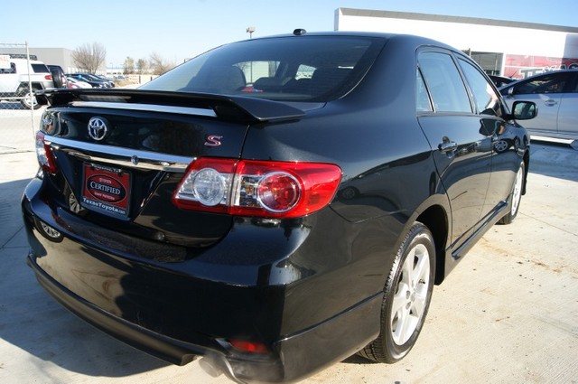 Toyota Corolla 2011 photo 2