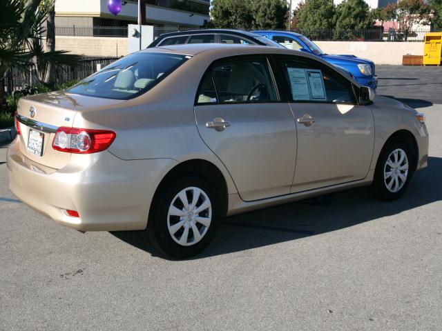 Toyota Corolla 2011 photo 2