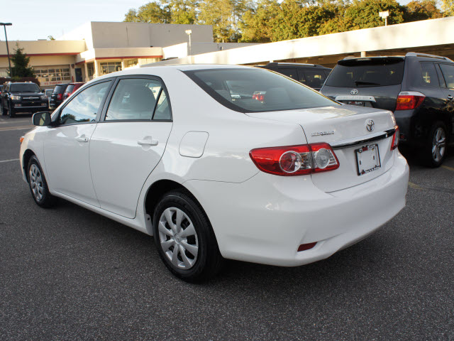 Toyota Corolla 2011 photo 2