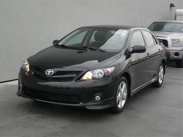 Toyota Corolla Supercab Flareside XL Unspecified