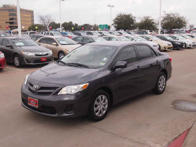 Toyota Corolla 2011 photo 2