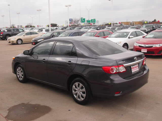 Toyota Corolla 2011 photo 4