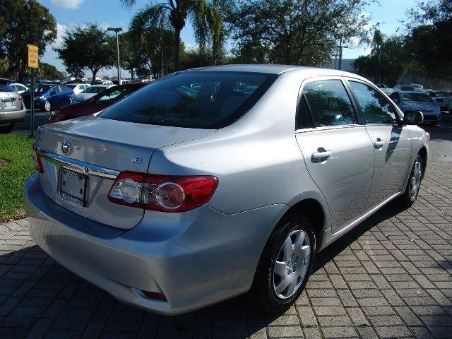 Toyota Corolla 2011 photo 3