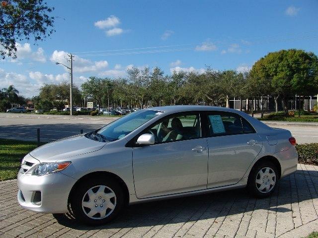 Toyota Corolla 2011 photo 4