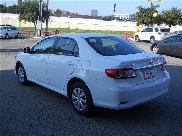 Toyota Corolla 2011 photo 4