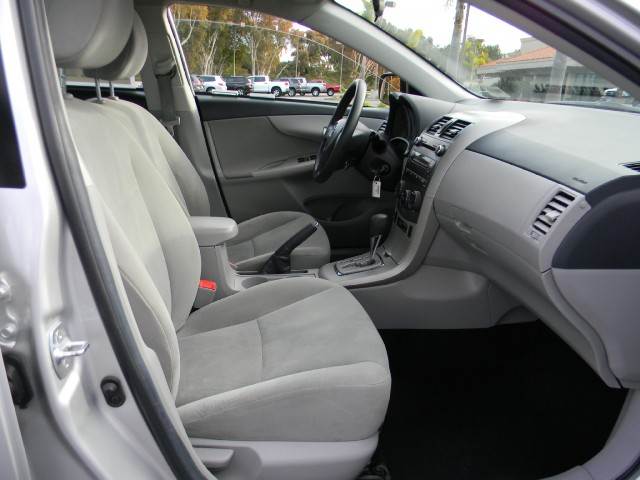 Toyota Corolla 2011 photo 2