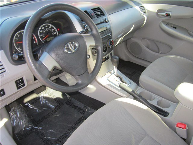 Toyota Corolla 2011 photo 2