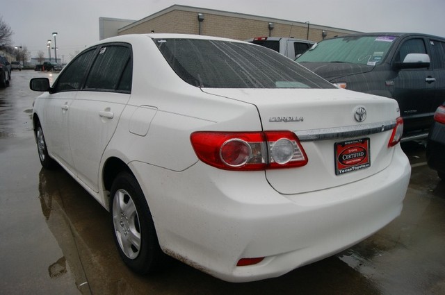Toyota Corolla 2011 photo 4