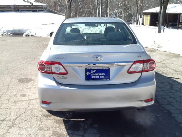 Toyota Corolla 2011 photo 17