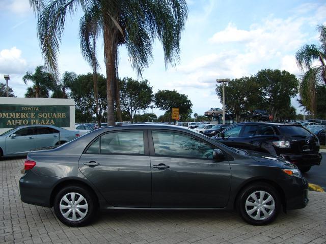 Toyota Corolla 2011 photo 2