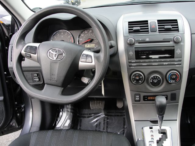 Toyota Corolla 2011 photo 24