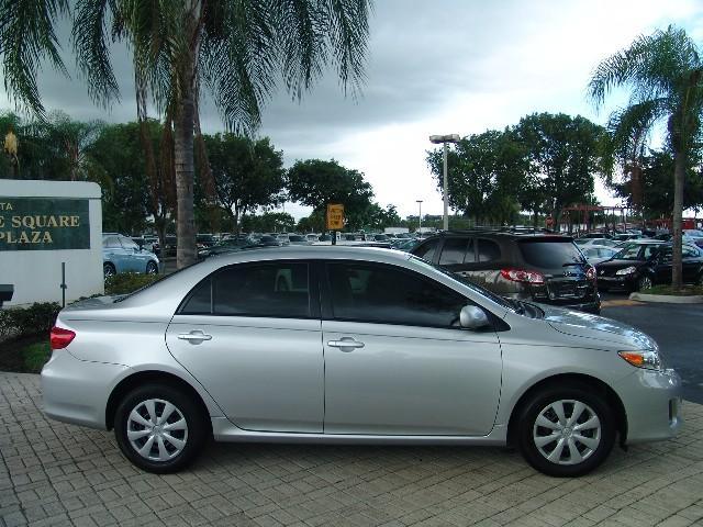 Toyota Corolla 2011 photo 2