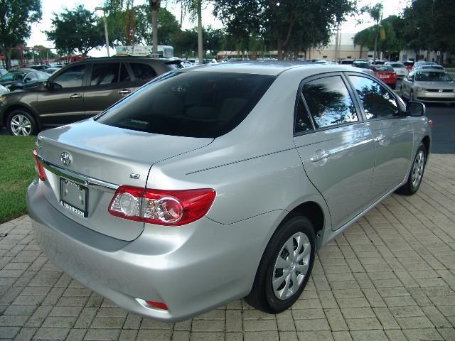 Toyota Corolla 2011 photo 3