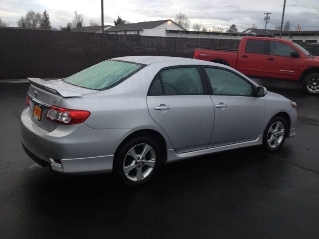 Toyota Corolla 2011 photo 2