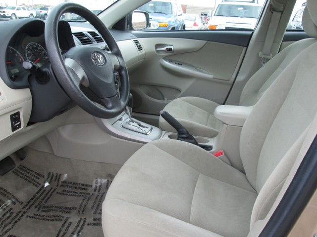 Toyota Corolla 2011 photo 2