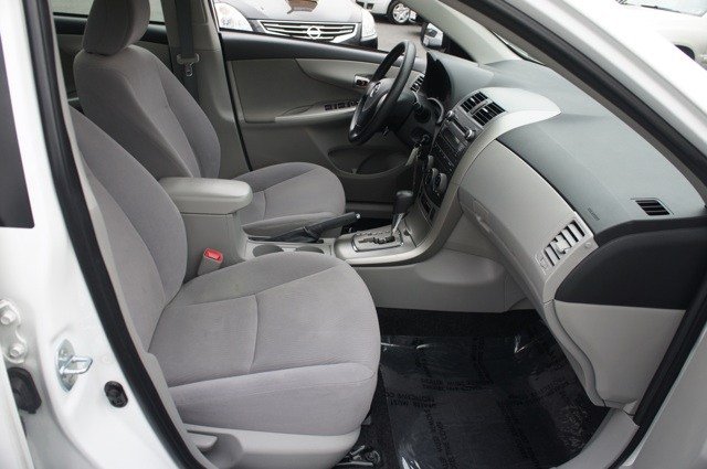 Toyota Corolla 2011 photo 2