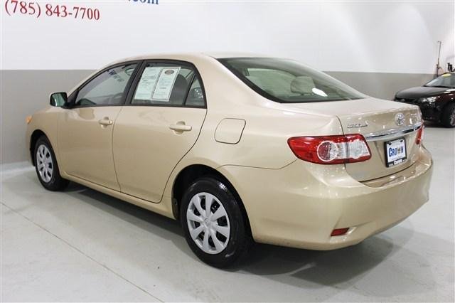 Toyota Corolla 2011 photo 5