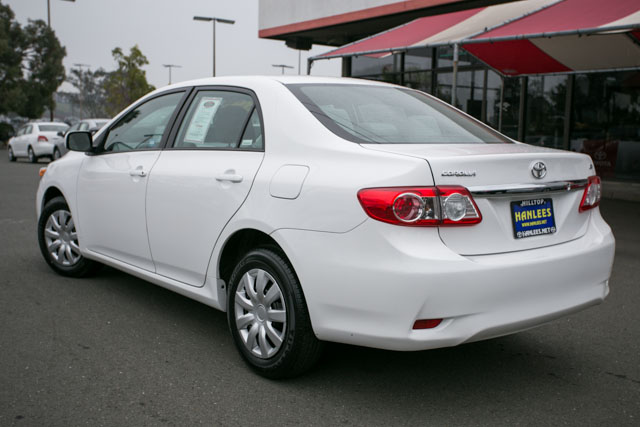 Toyota Corolla 2011 photo 2