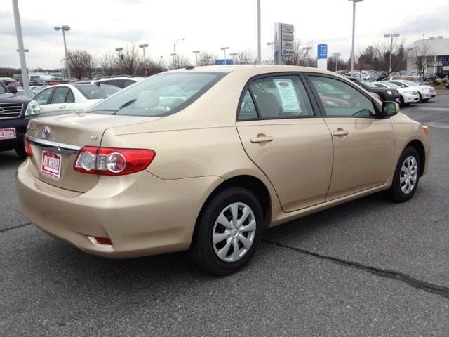 Toyota Corolla 2011 photo 2