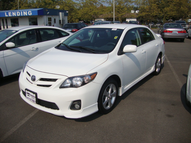 Toyota Corolla Supercab Flareside XL Unspecified