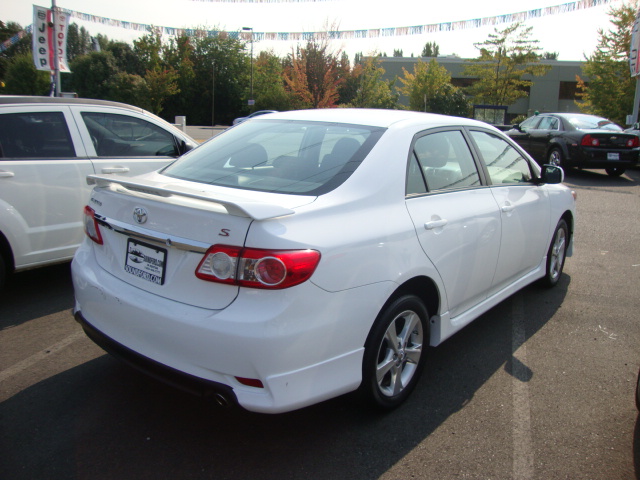 Toyota Corolla 2011 photo 4