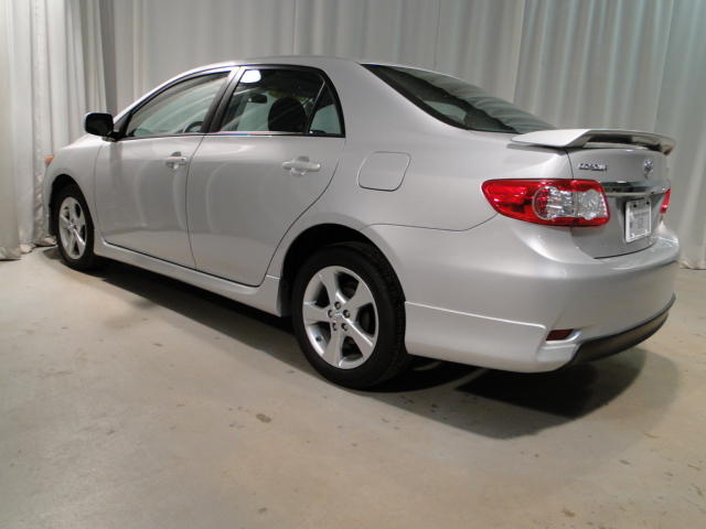 Toyota Corolla 2011 photo 2
