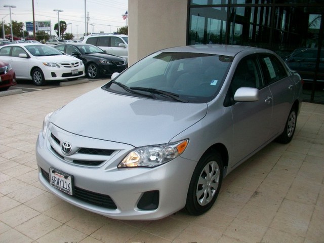 Toyota Corolla 2011 photo 2