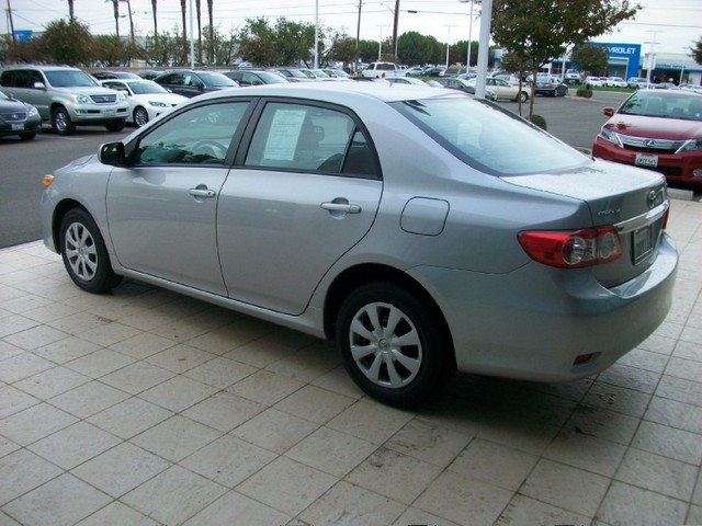 Toyota Corolla 2011 photo 4