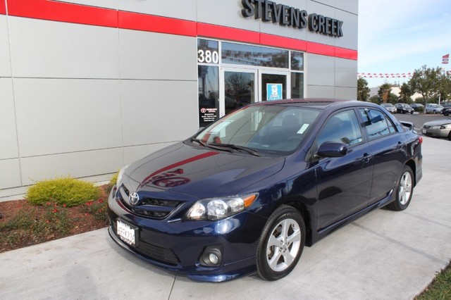 Toyota Corolla Supercab Flareside XL Unspecified