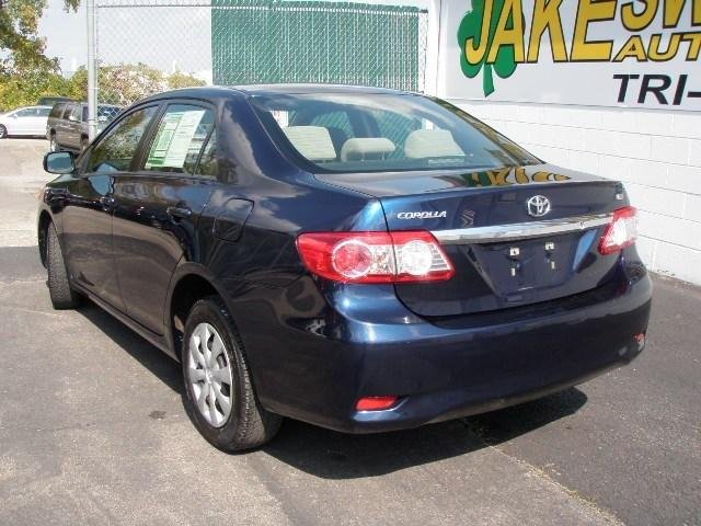 Toyota Corolla 2011 photo 2