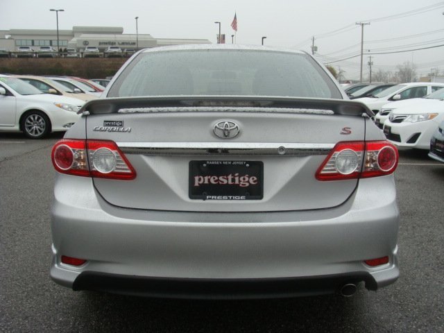 Toyota Corolla 2011 photo 4