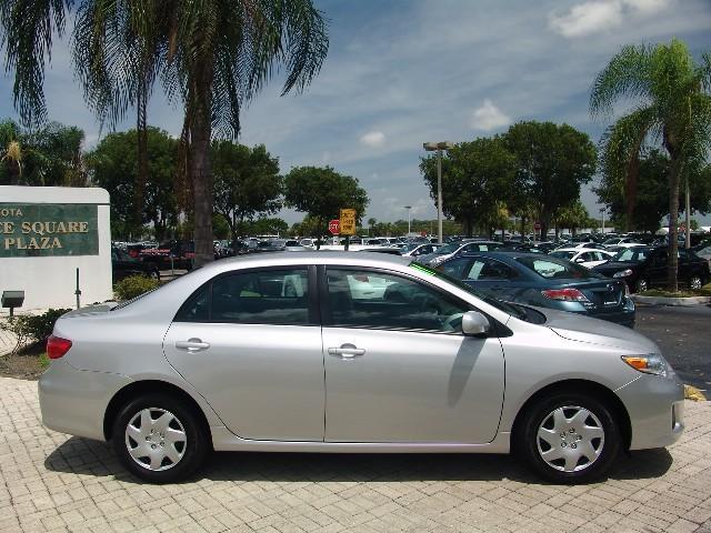 Toyota Corolla 2011 photo 2